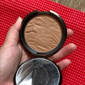 becca Capri Coast bronzer